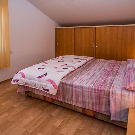 Apartment Sandra Krk 克尔克 外观 照片