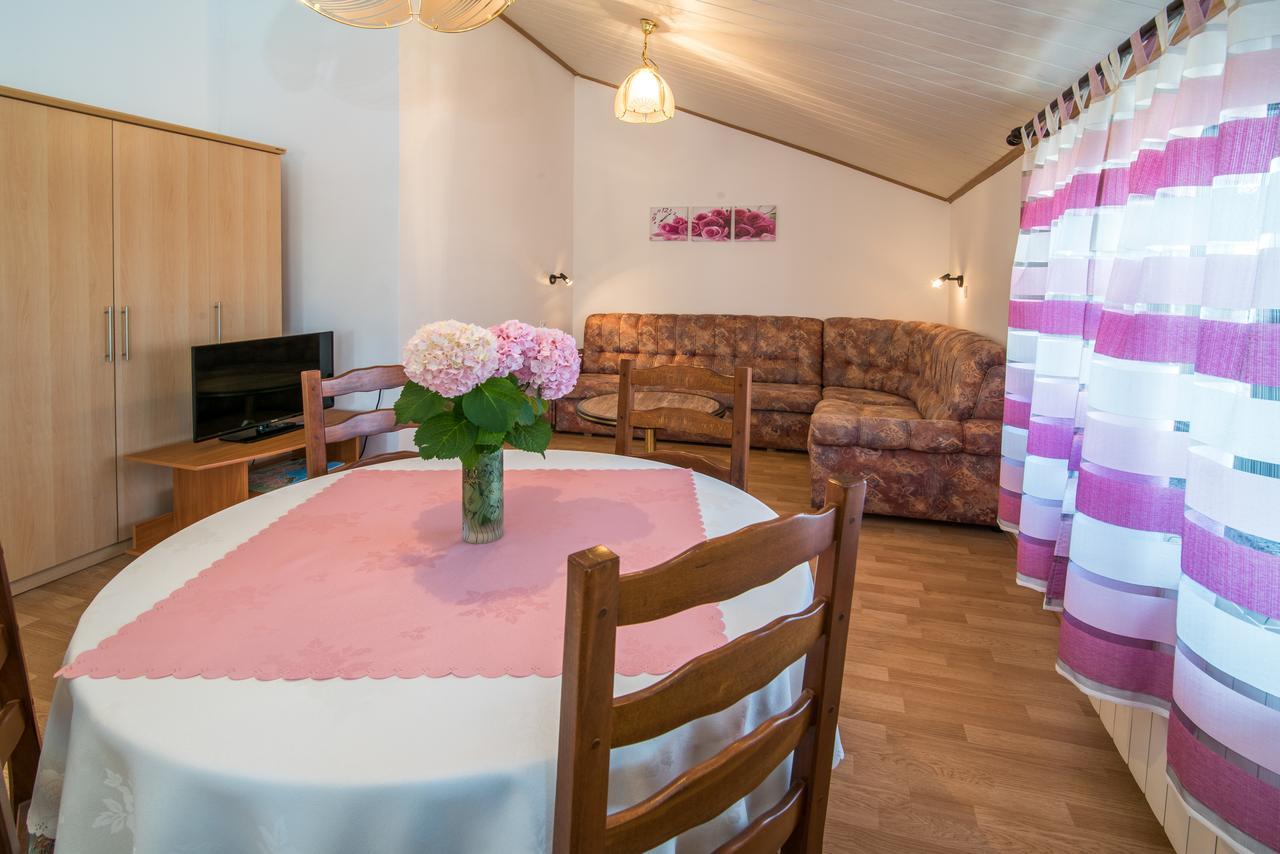 Apartment Sandra Krk 克尔克 外观 照片
